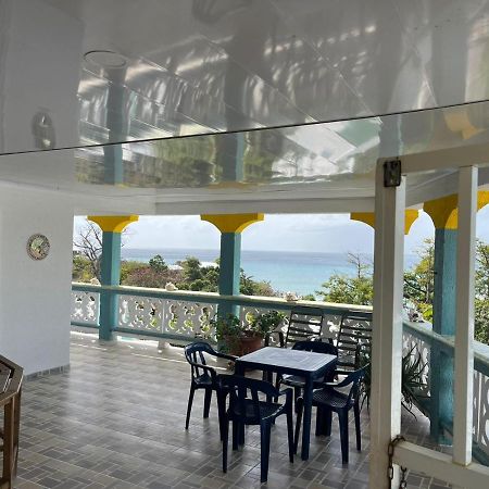 Posada Buena Vista Al Mar South West Bay Екстериор снимка