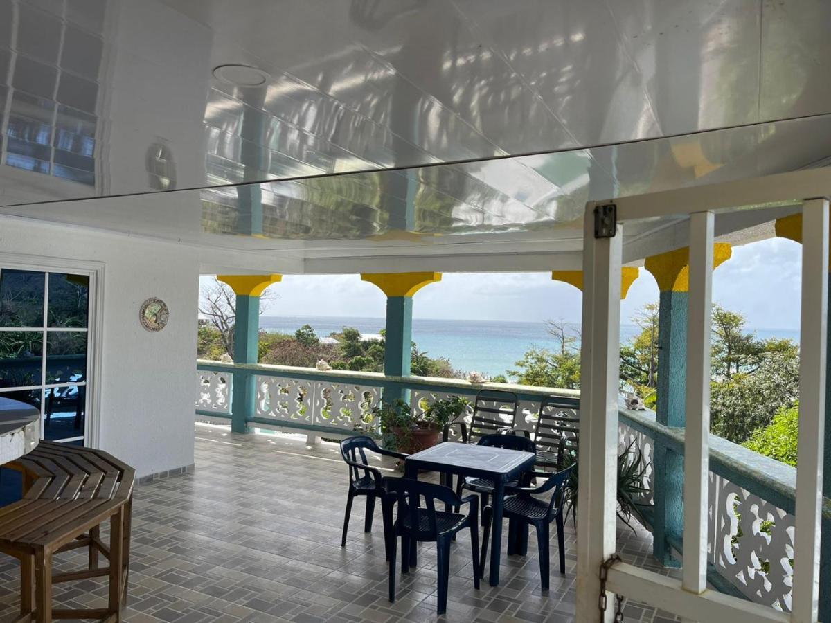 Posada Buena Vista Al Mar South West Bay Екстериор снимка